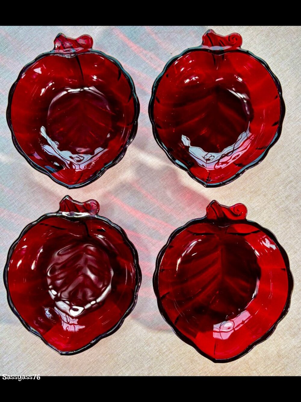 ▪️VTG▪️Mid-Century Set SIX Ruby Red Strawberry Shaped Glass Dessert Candy Dishes - Picture 6 of 9